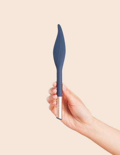 Deia Feather - External Vibrator